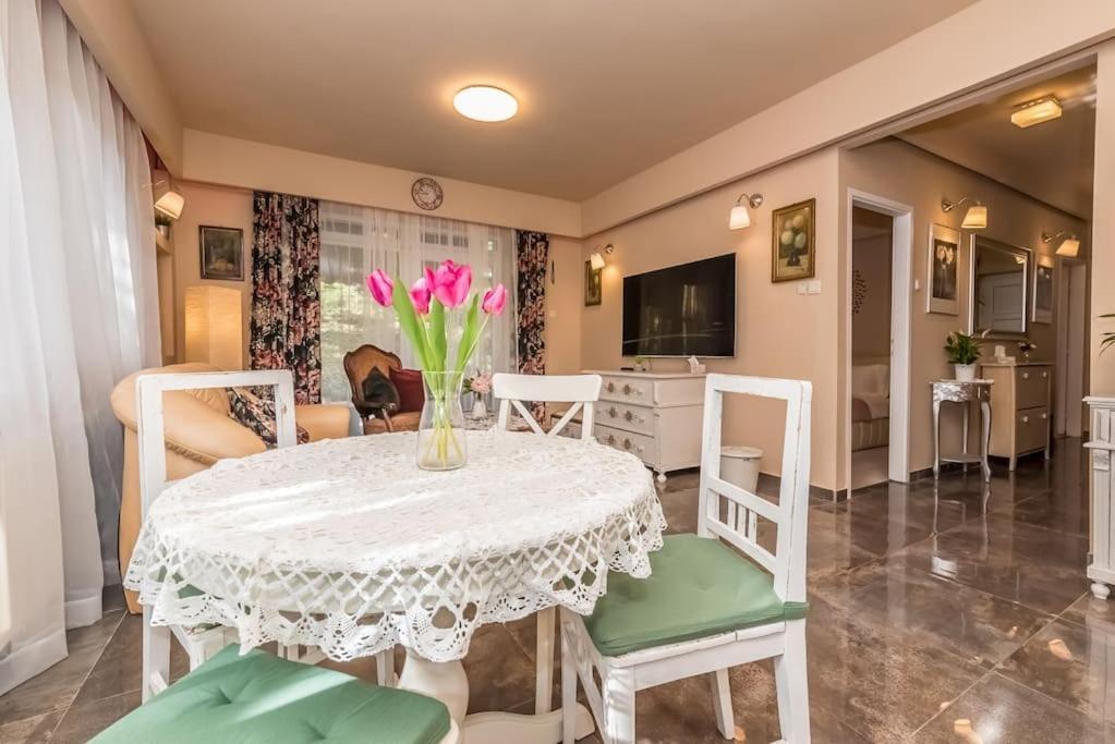 Szabi Buda New Terrace Budapeste